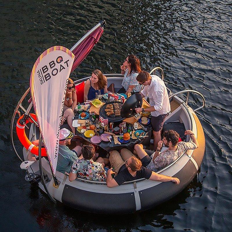 bbq boat paris